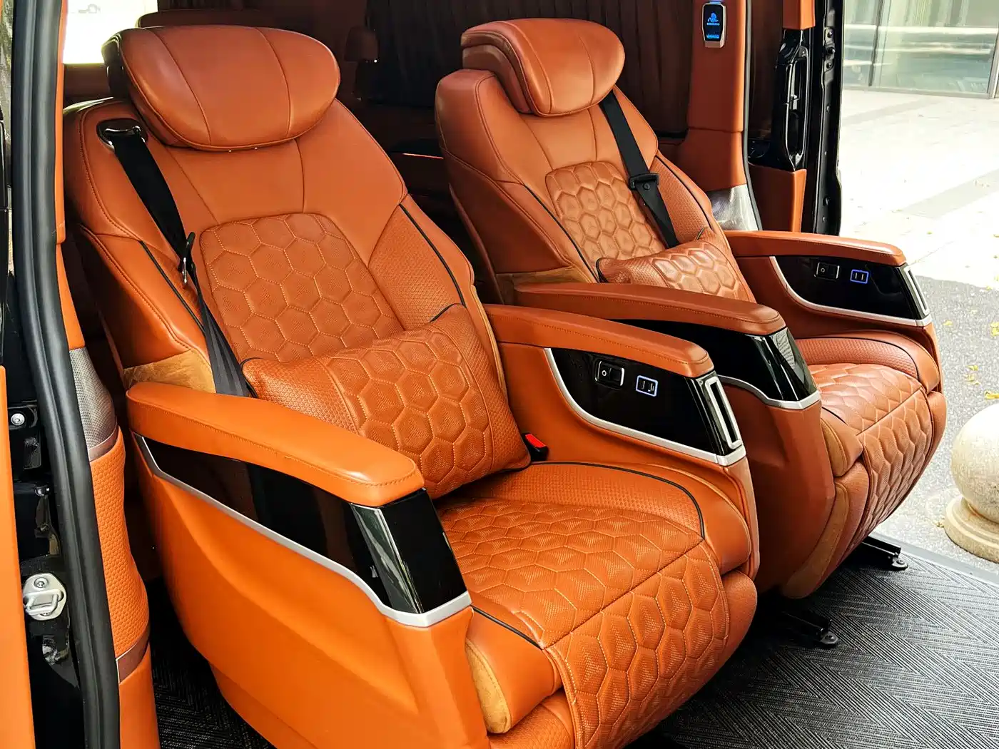Mercedes-Benz Vito 2021 2.0T Business Edition 7-seater фото 10