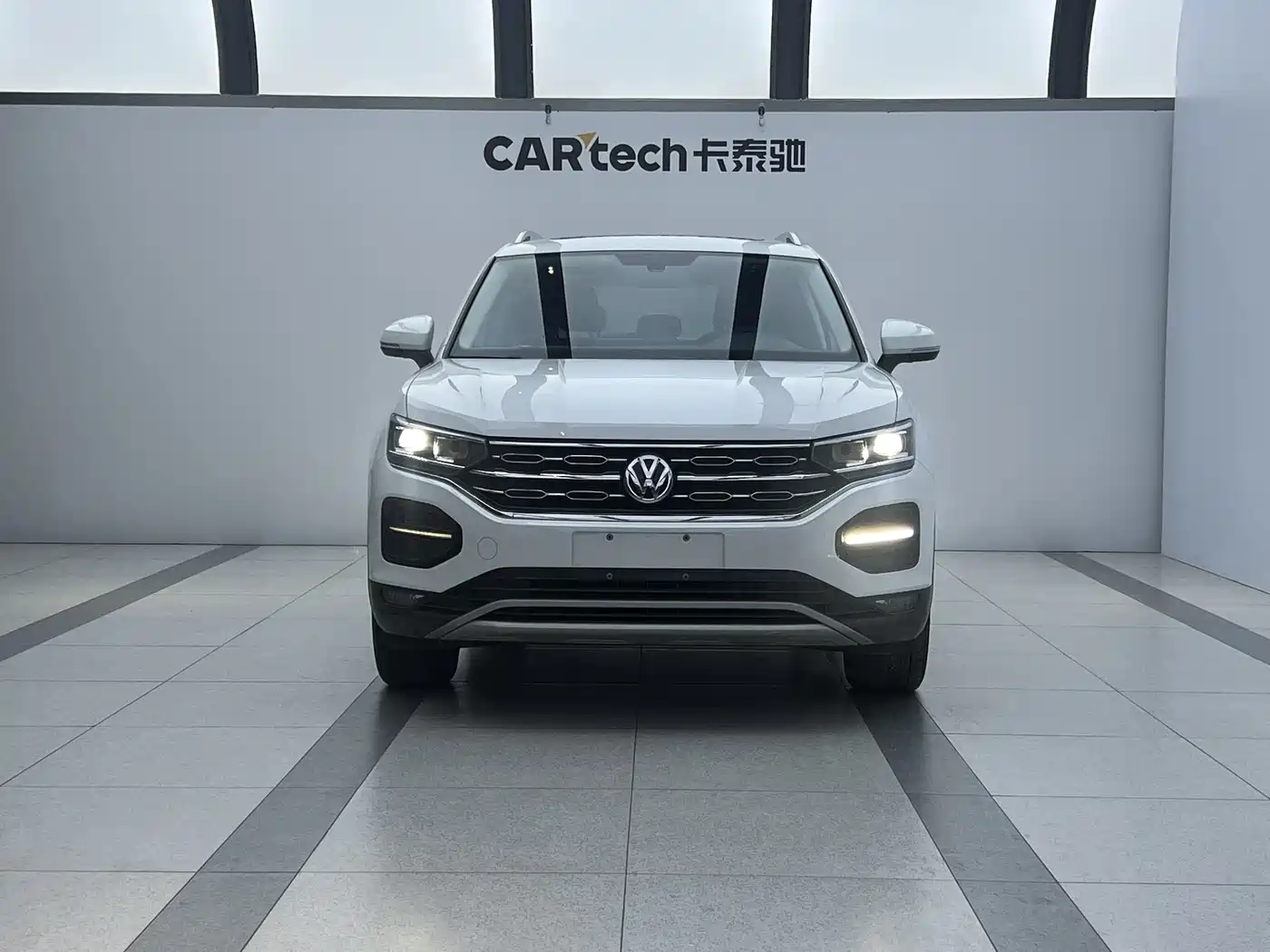 Volkswagen Tayron 2021 280TSI 2WD Luxury Smart Connect фото 2
