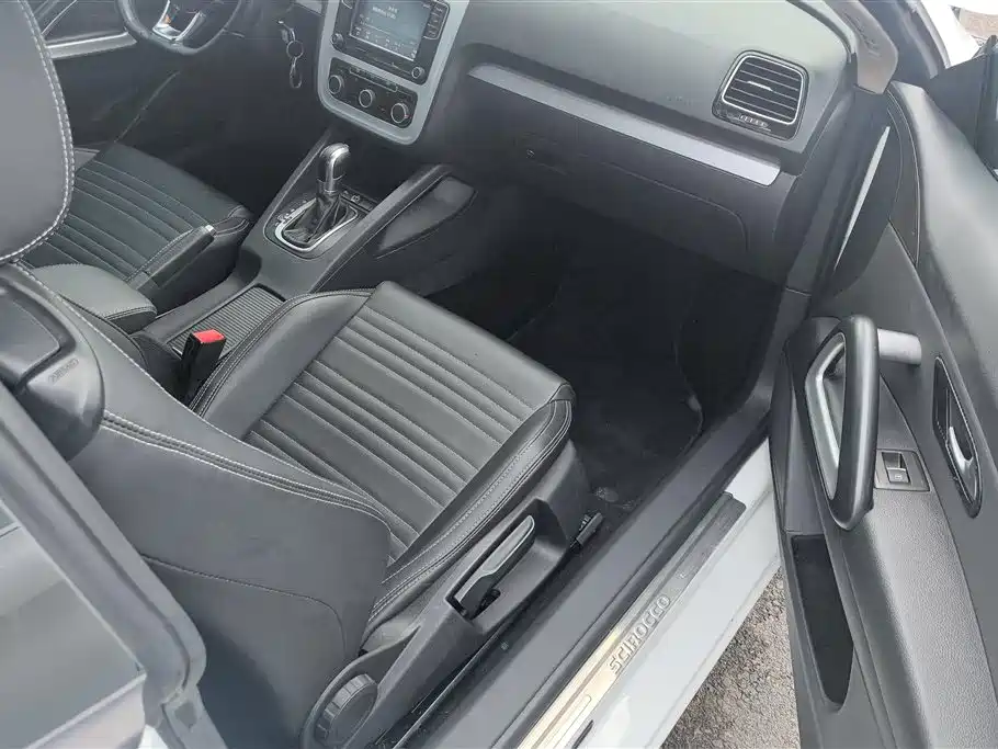 Volkswagen Scirocco 2015 1.4TSI Trend Edition фото 8