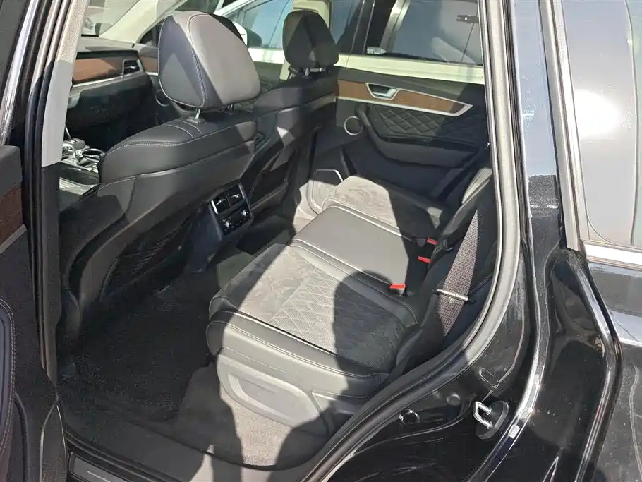 Hongqi HS7 2022 3.0T Automatic 4WD ZhiLian QiChang Edition 5-seater фото 11