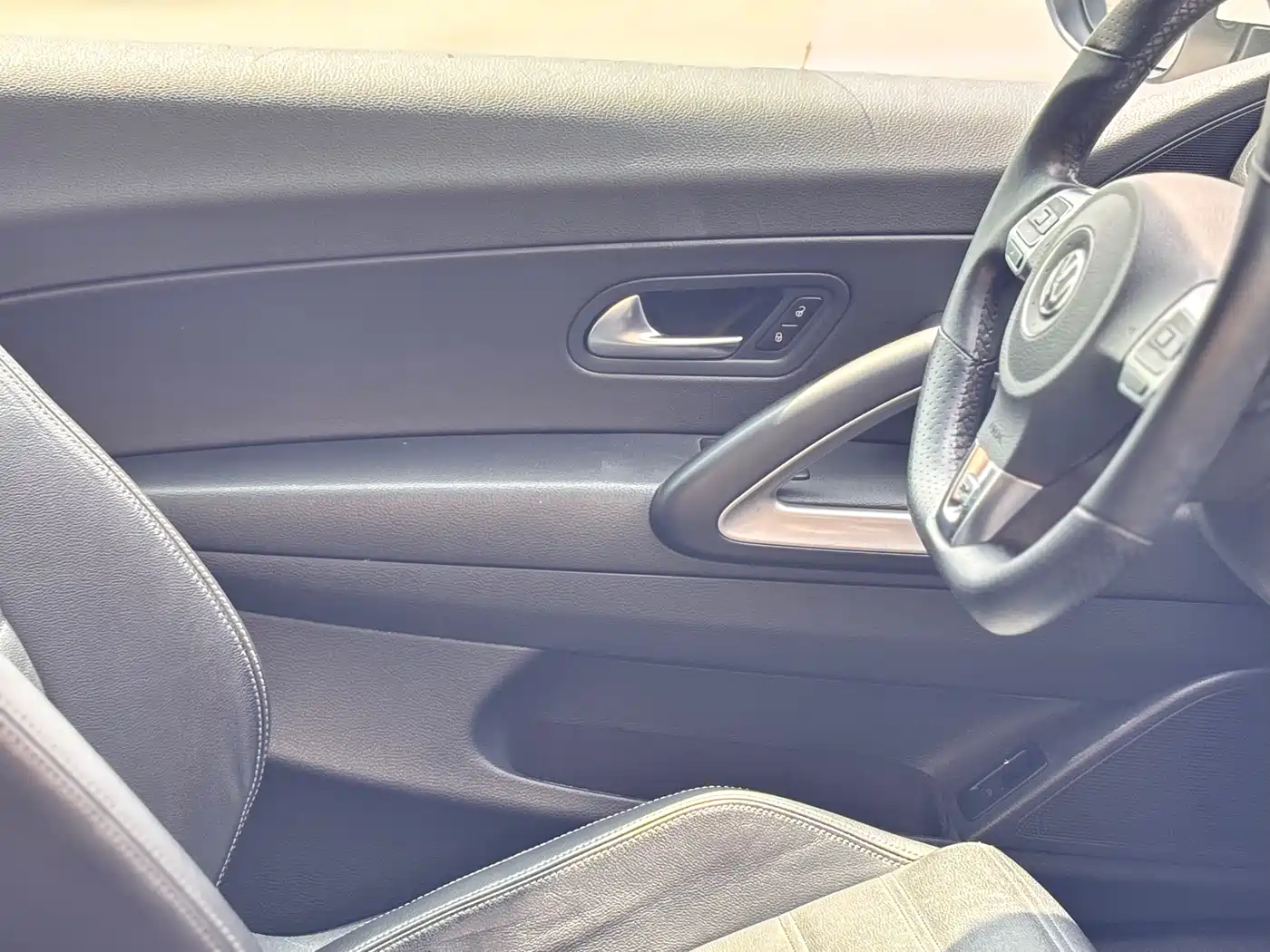 Volkswagen Scirocco 2011 2.0TSI R-Line фото 10