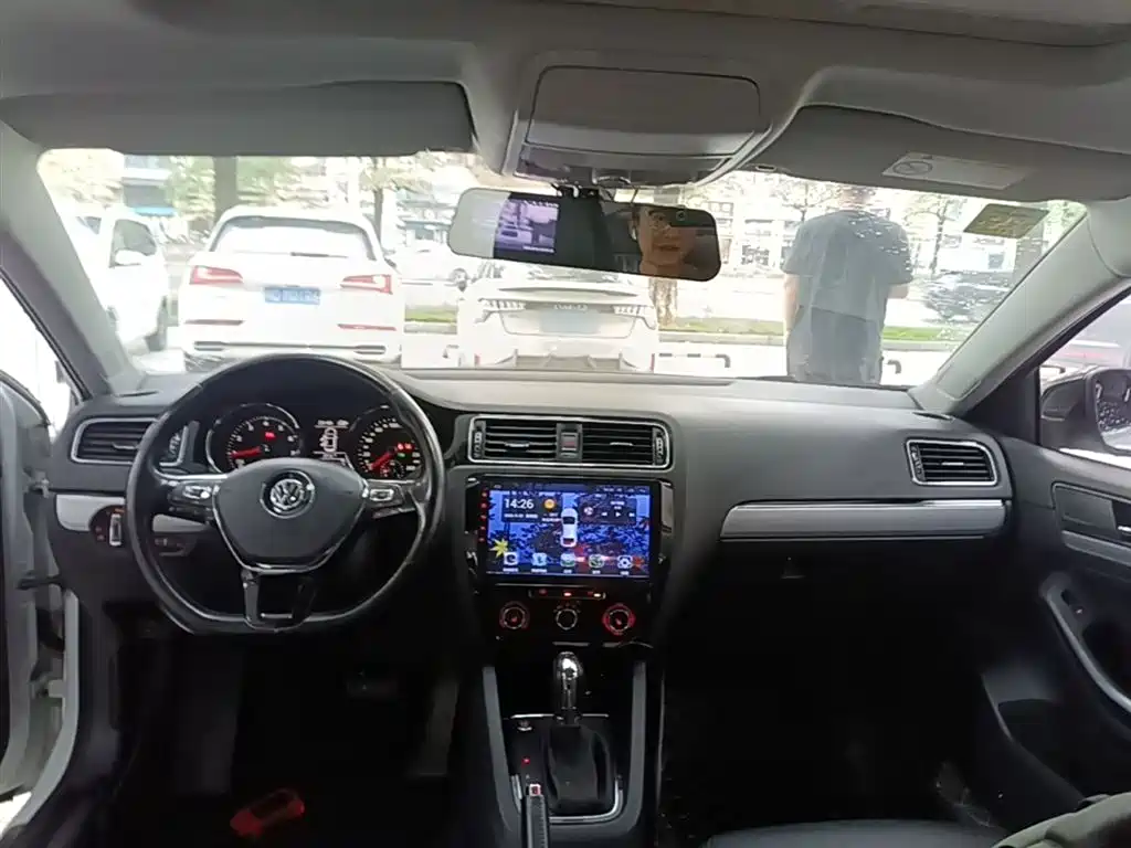Volkswagen Sagitar 2017 180TSI Auto Exclusive Edition фото 10