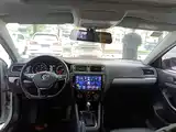 Photo 10 - Volkswagen Sagitar