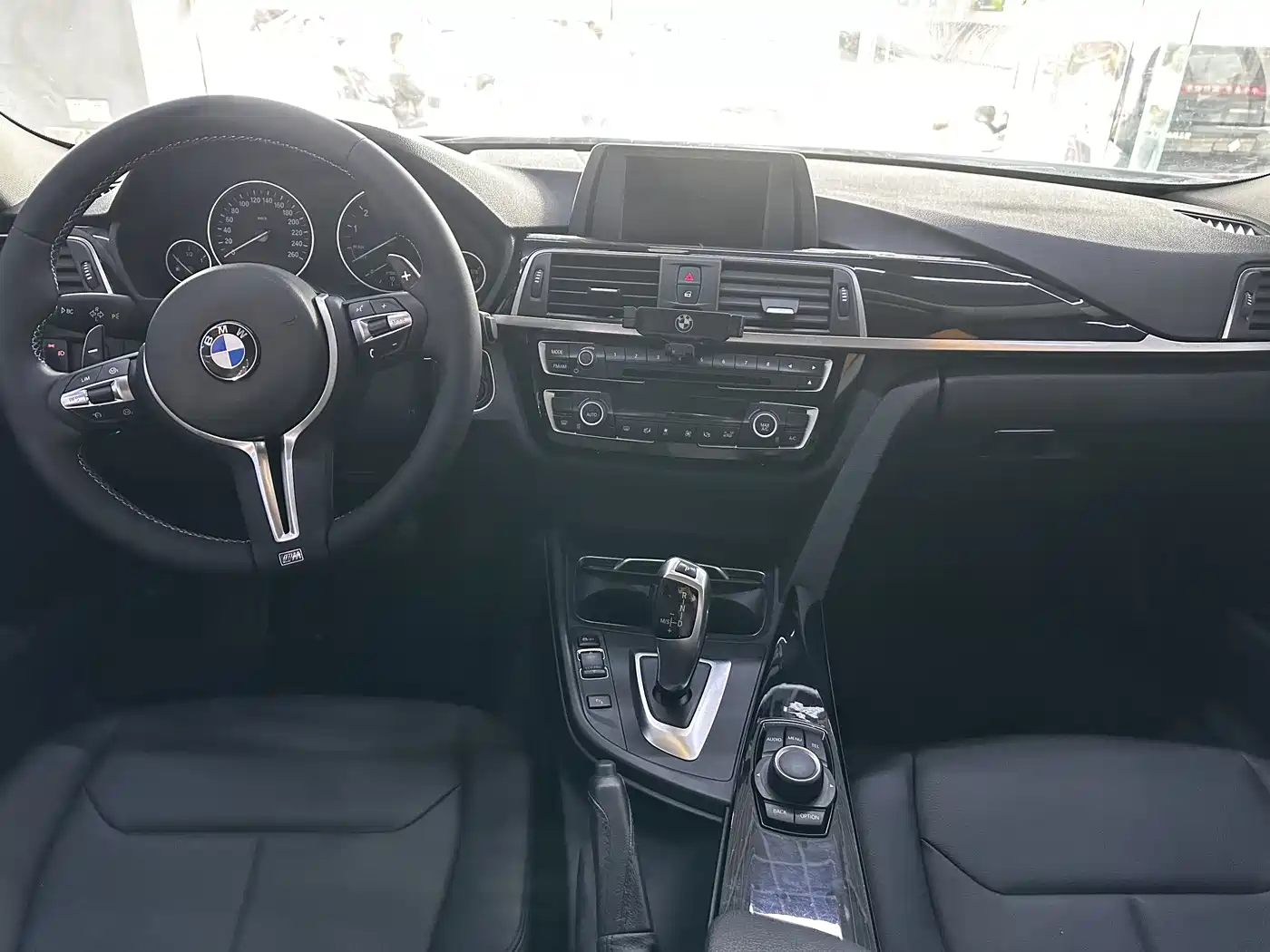 BMW 3 Series 2017 318Li Fashion фото 9