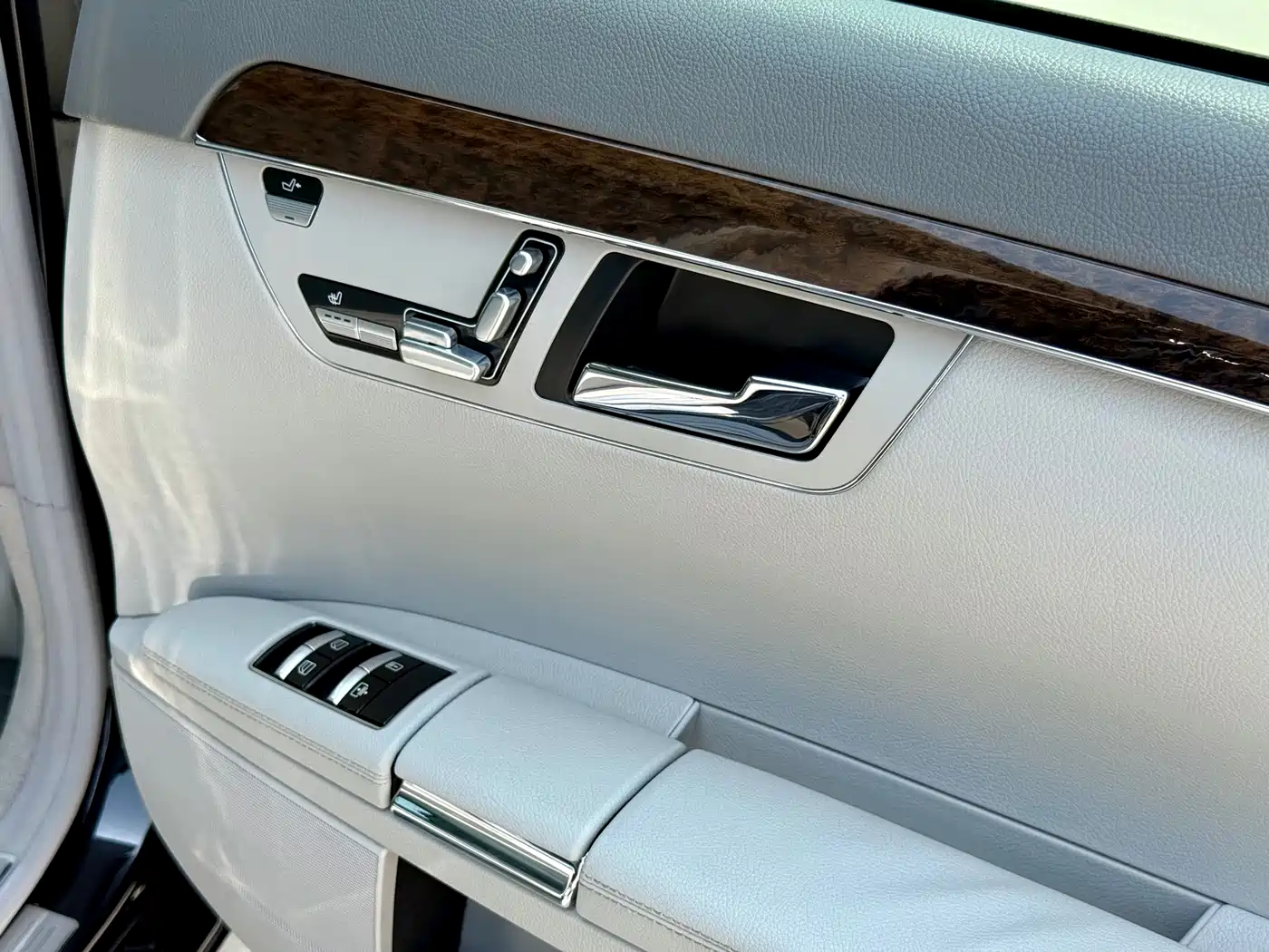 Mercedes-Benz S-Class 2010 S 300 L Business фото 34