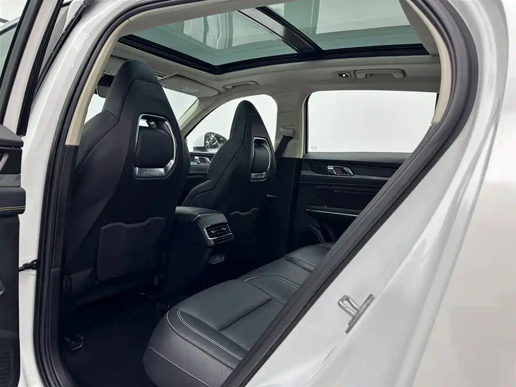 Lynk & Co 01 2023 2.0TD 2WD Pro фото 22