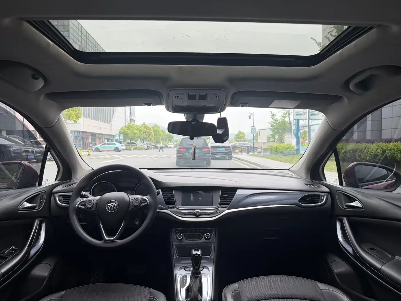 Buick Verano 2018 Hatchback 15S Automatic Leading фото 14