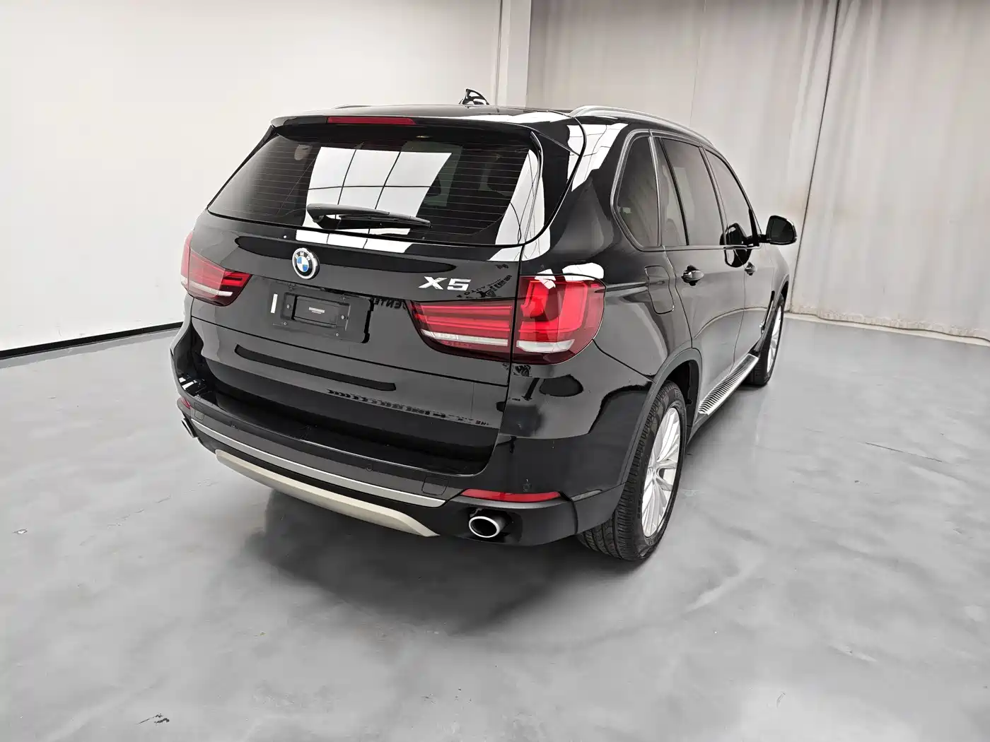 BMW X5 (Import) 2017 xDrive35i Leading Edition фото 16