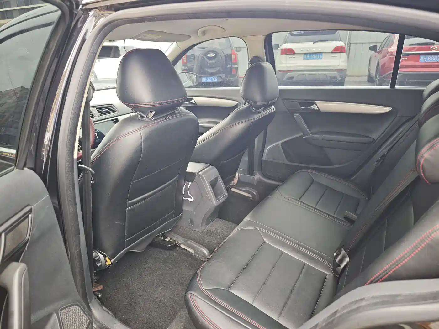 Volkswagen Lavida 2013 Facelift Classic 1.6L Manual Trend фото 8