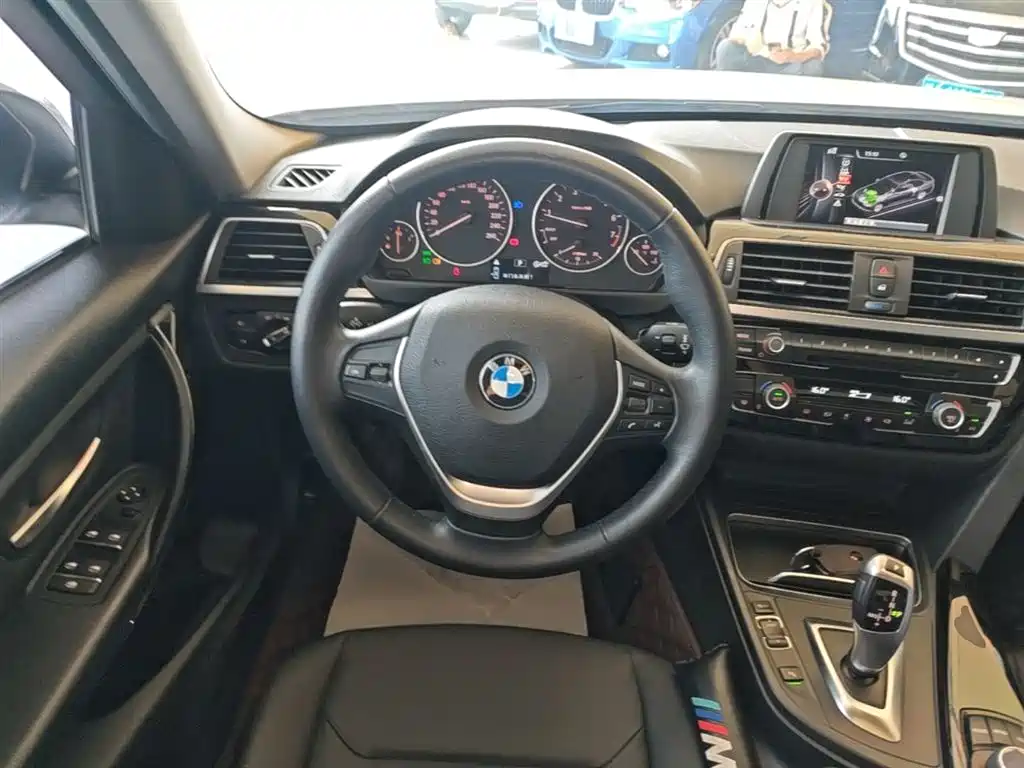 BMW 3 Series 2016 316Li Fashion фото 11