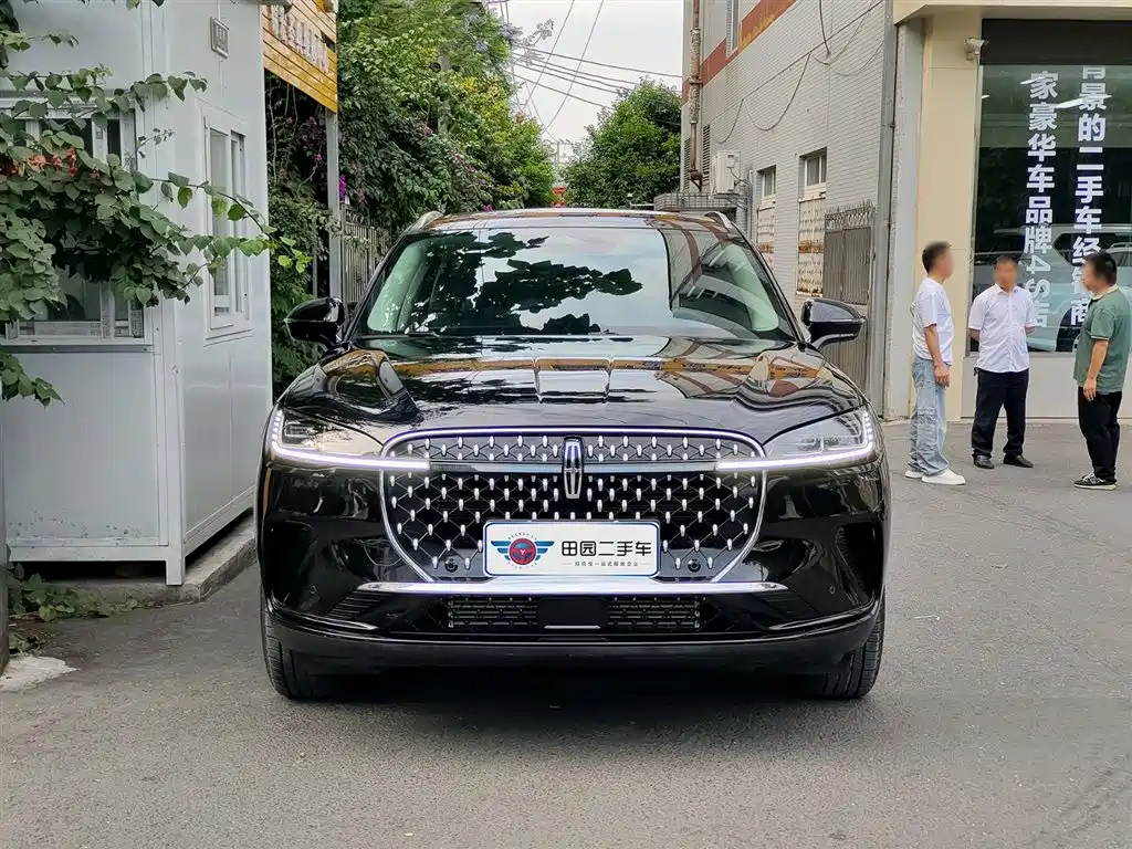 LINCOLN ADVENTURER