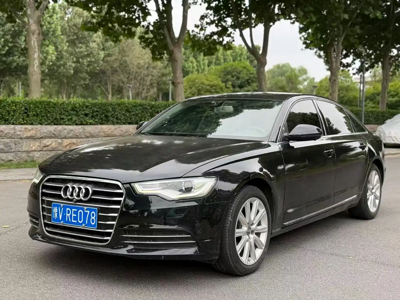 Audi A6L 2012 30 FSI Technology Model