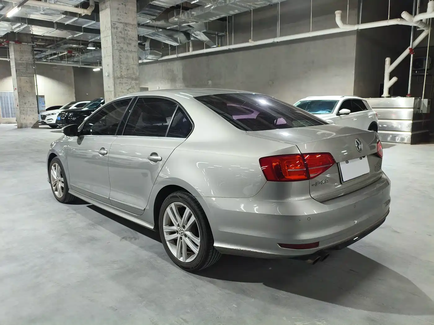 Volkswagen Sagitar 2018 280TSI DSG Spark Edition фото 5