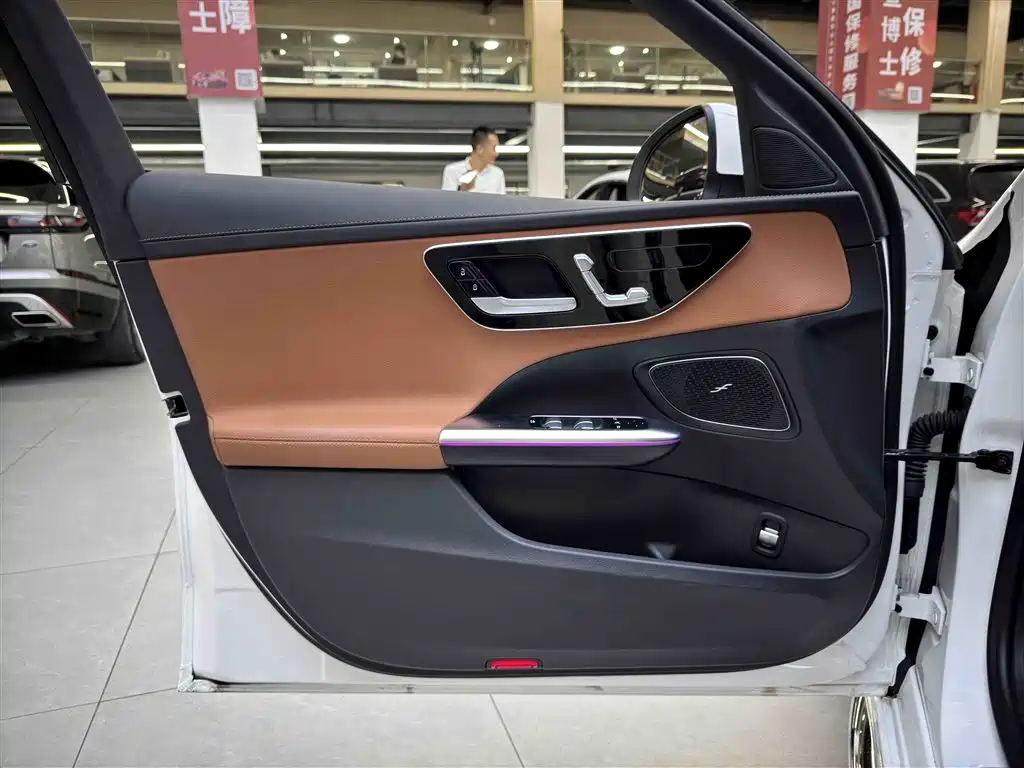 Mercedes-Benz C-Class 2023 C 260 L Sport фото 15