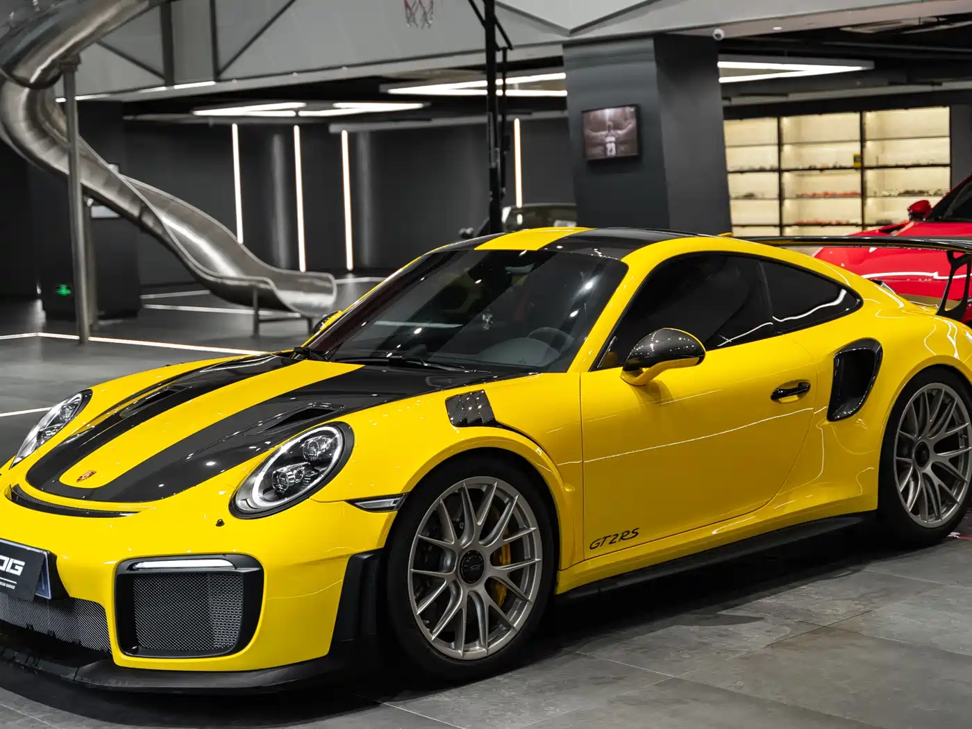 Porsche 911 2018 GT2 RS 3.8T