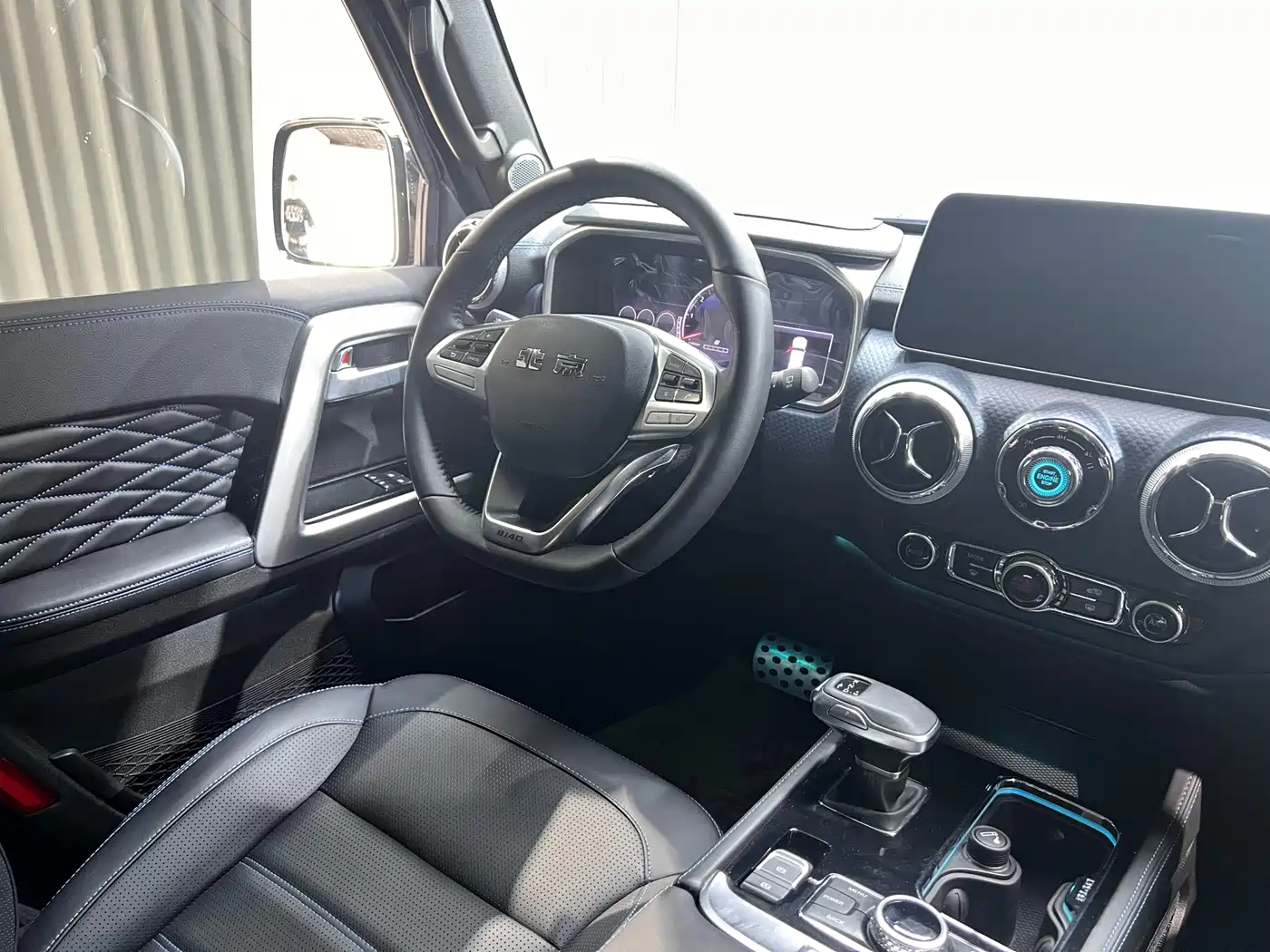 BAIC ORV Beijing Offroad BJ40 2024 2.0T Urban Hunter Glory Edition фото 13