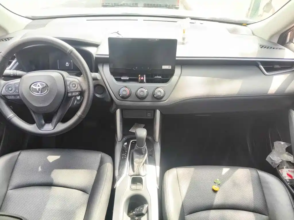 Toyota Corolla Cross 2025 2024 Model 2.0L Pioneer Edition