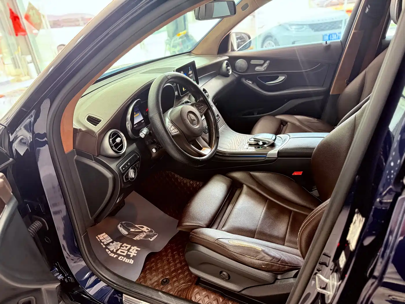 Mercedes-Benz GLC 2017 GLC 300 4MATIC Dynamic фото 6