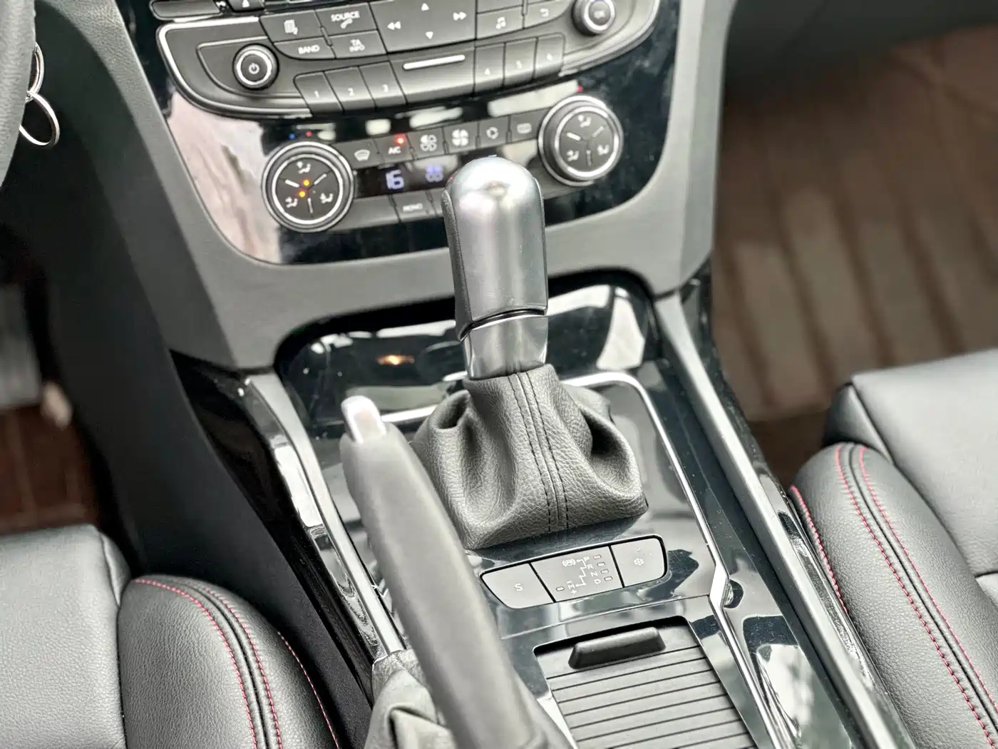 Peugeot 508 2013 2.0L 2nd Anniversary Auto Sunroof Classic Edition фото 38