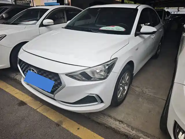 Hyundai Elantra 1.6L, автомат, GL Pleasing Eyes