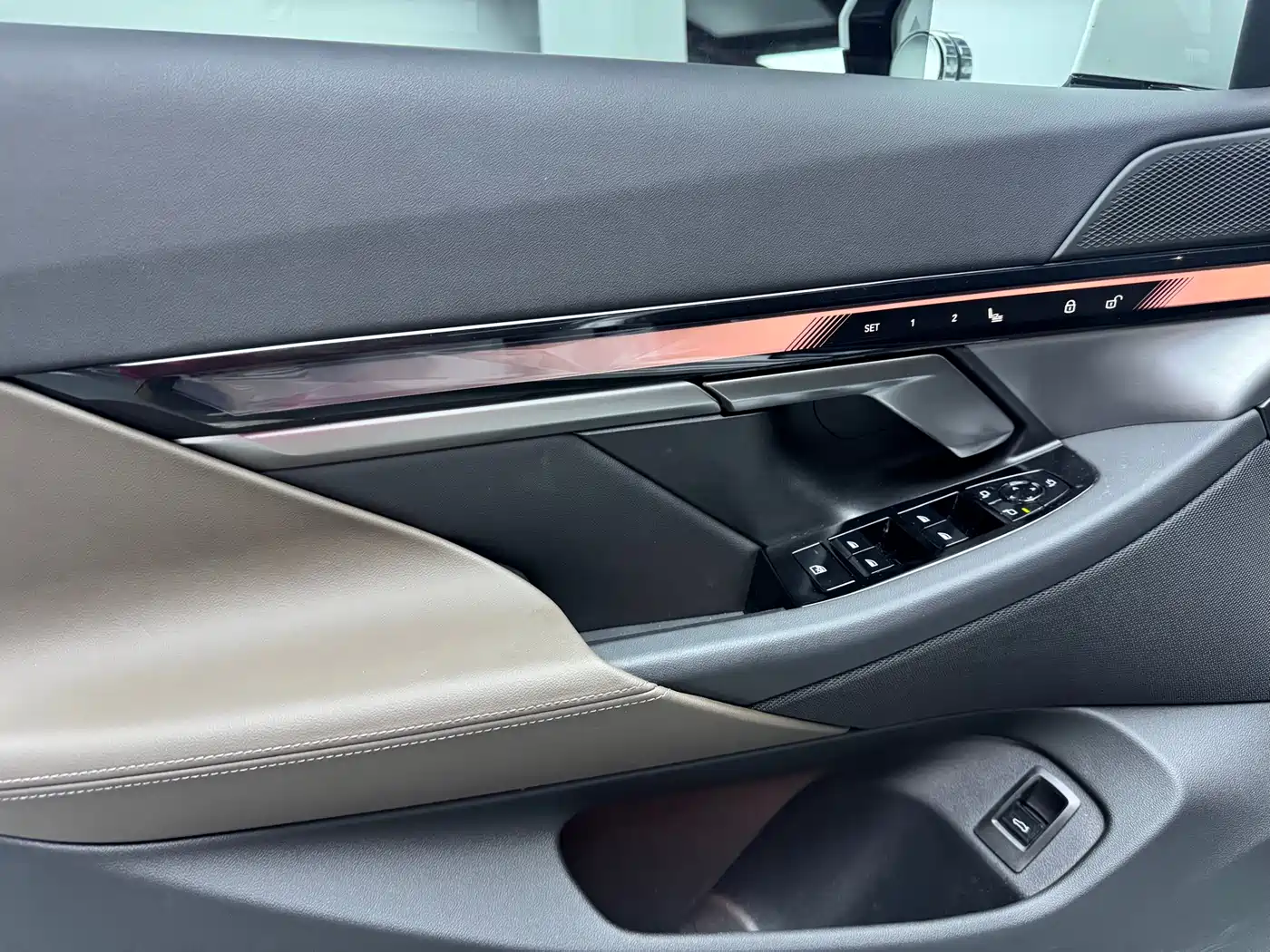 BMW 5 Series 2025 525Li M Sport Package фото 4