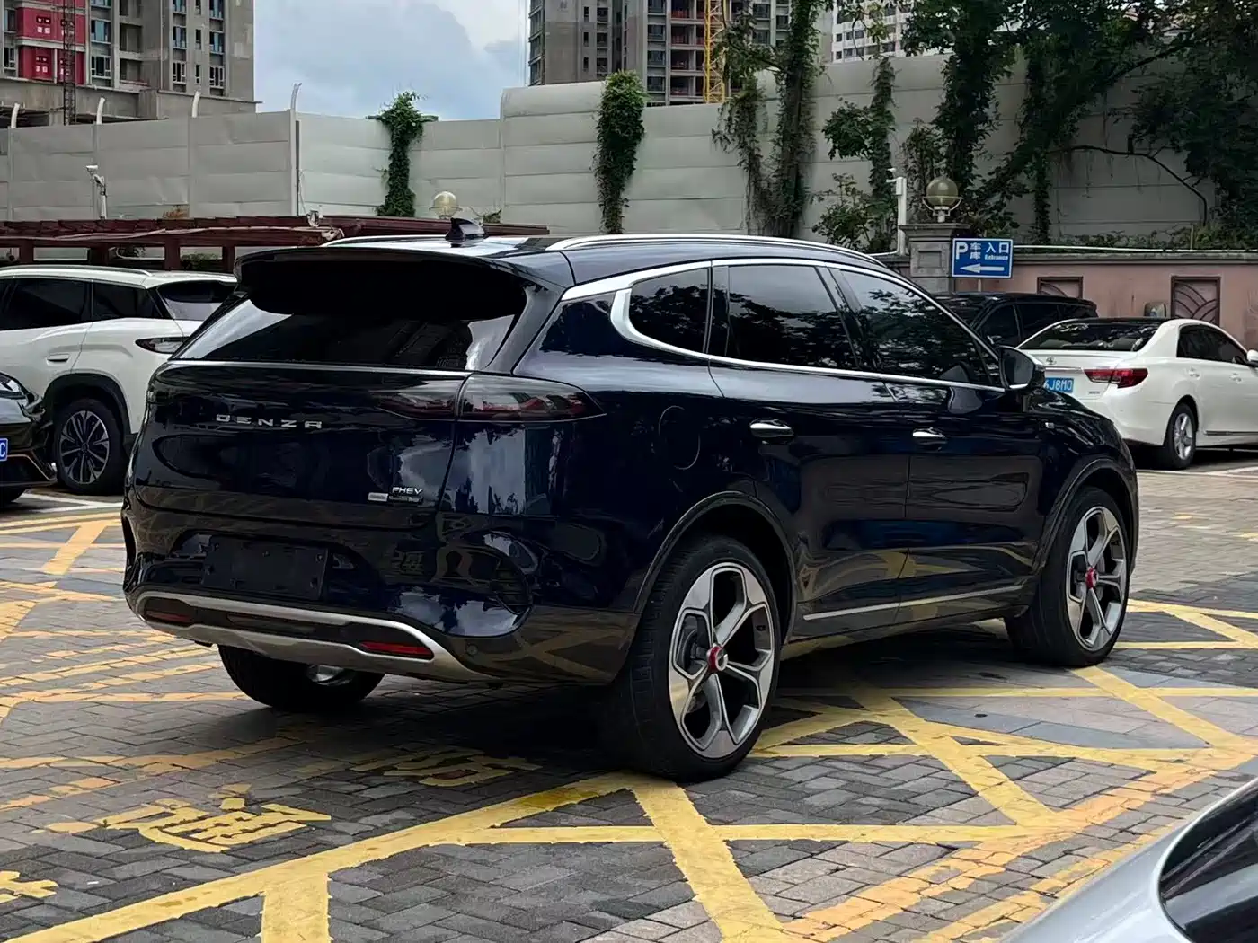 Denza X 2020 Model PHEV Flagship Edition фото 11