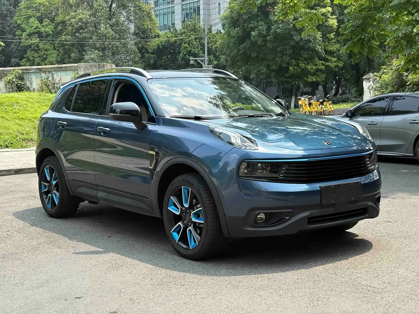 Lynk & Co 01 2017 2.0T 2WD Pro Shine Edition фото 3