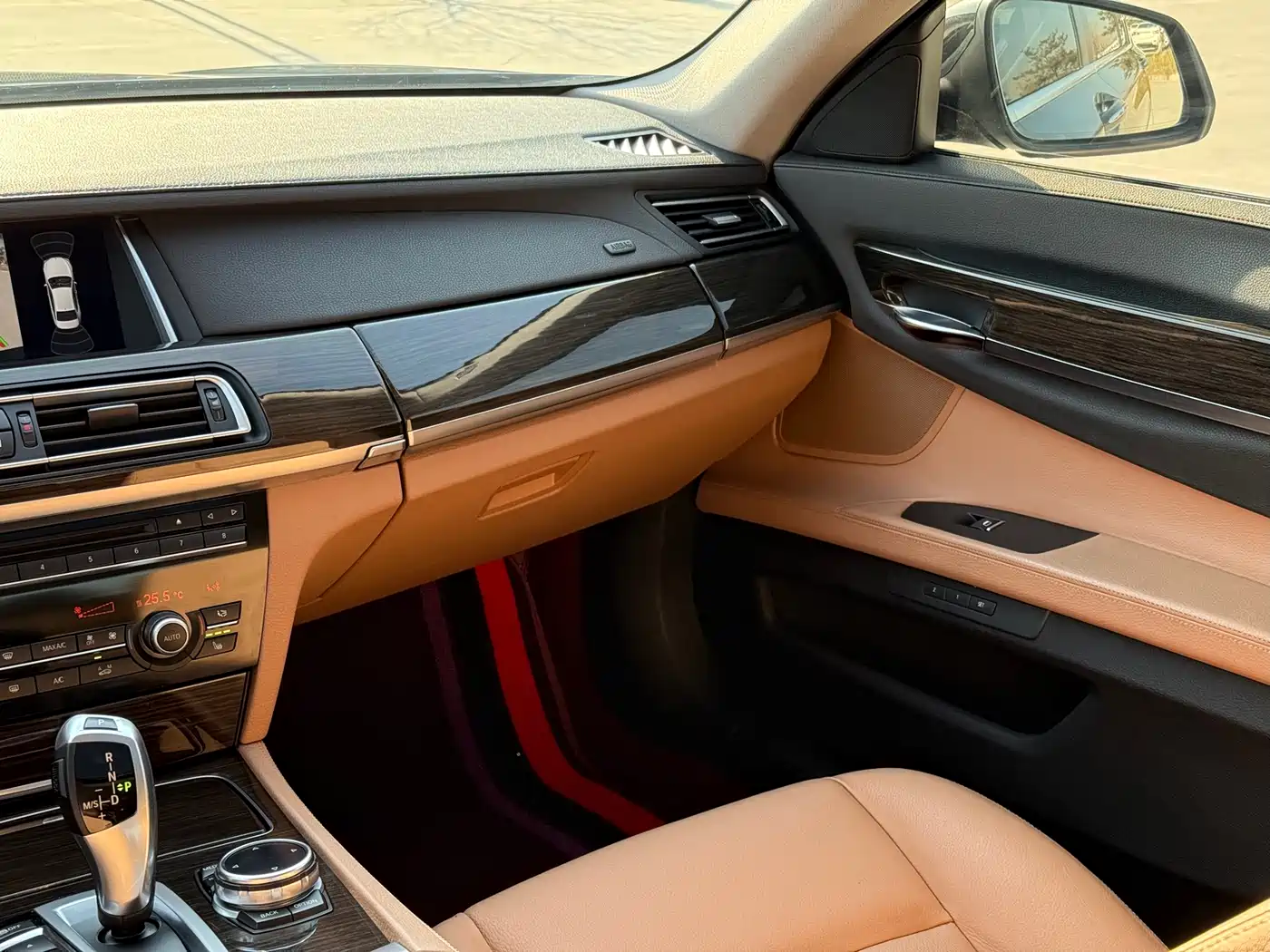 BMW 7 Series 2014 730Li Premium фото 32