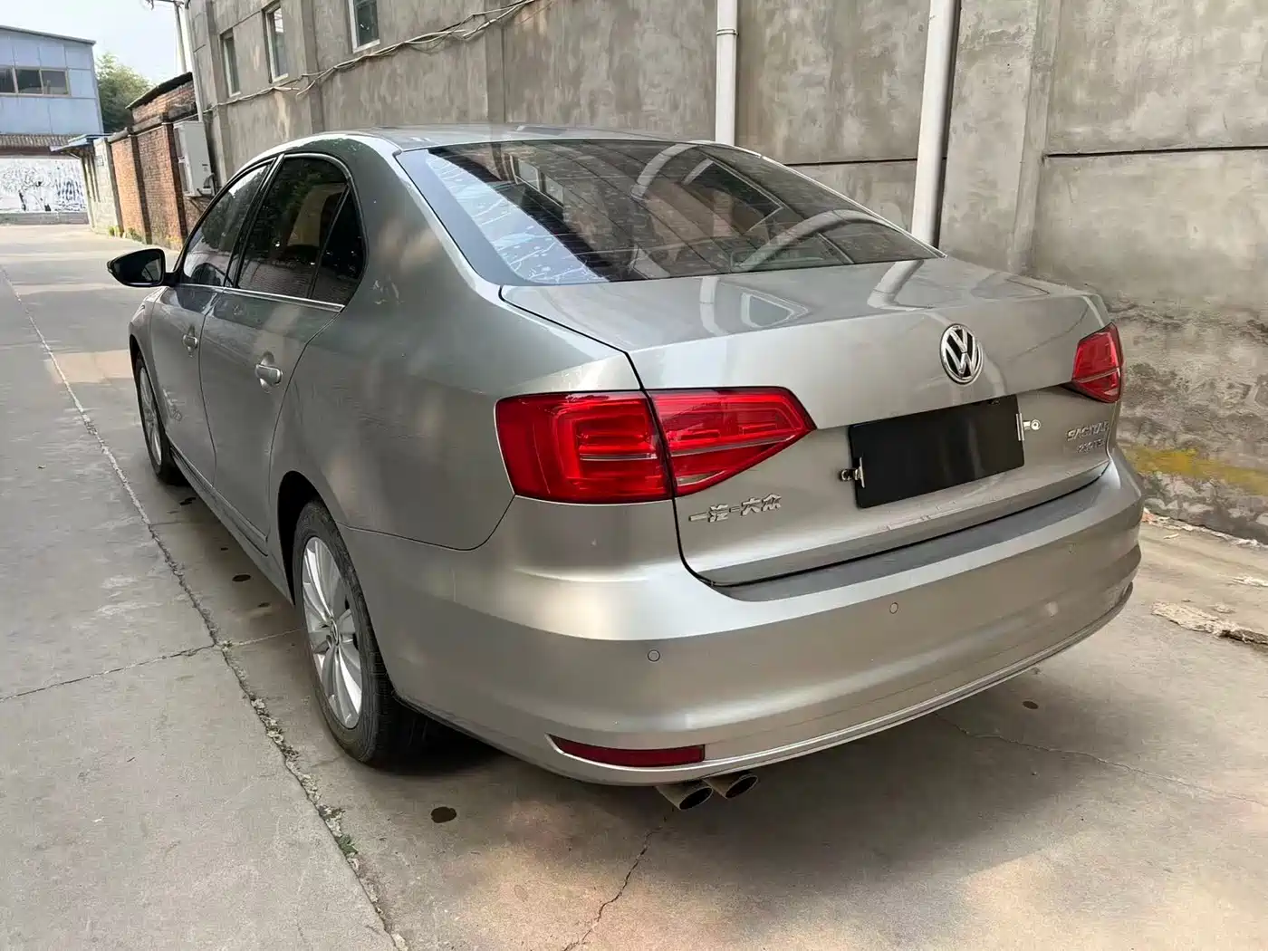 Volkswagen Sagitar 2015 230TSI Automatic Comfort фото 7