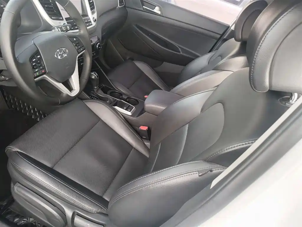 Hyundai Tucson 2015 1.6T Dual Clutch 2WD Smart фото 15