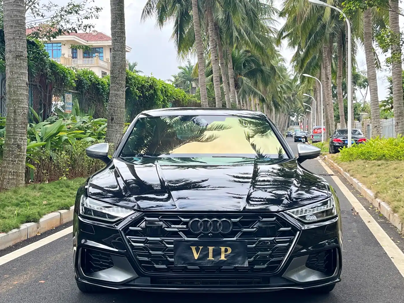 Audi A7L 2024 45 TFSI quattro Black Warrior Edition фото 2