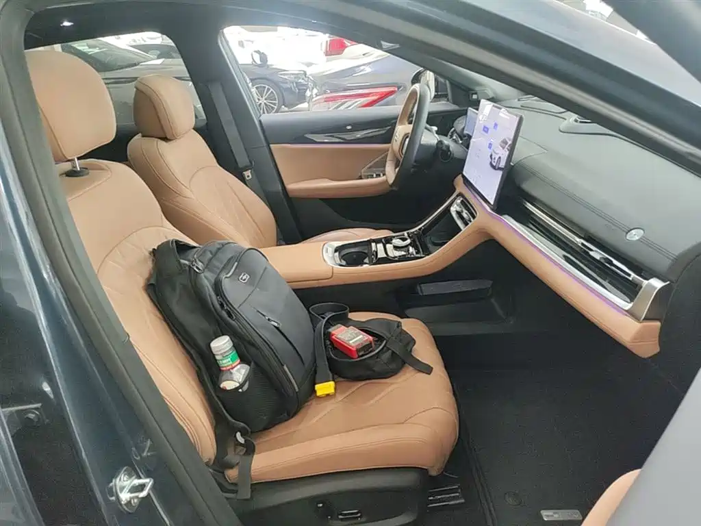 Geely Galaxy Galaxy A7 2025 EM-i фото 25