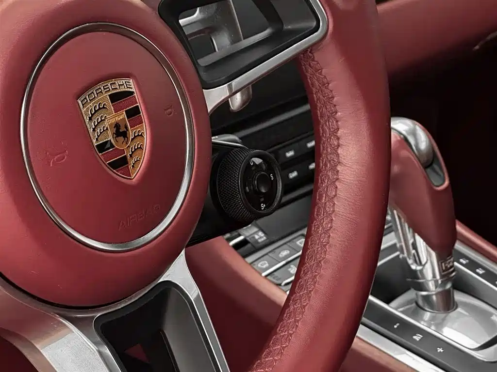 Porsche 911 2016 Carrera 4S 3.0T фото 12
