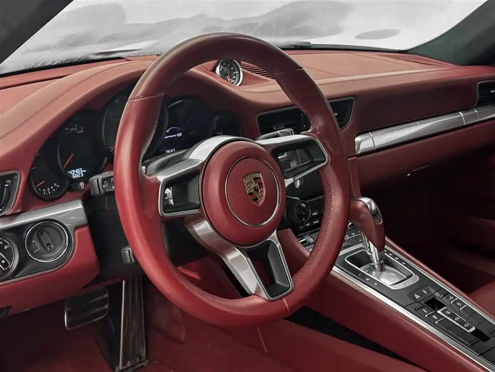 Porsche 911 2016 Carrera 4S 3.0T фото 11