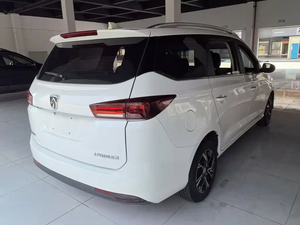 Baojun 360 2018 2018 1.5L Automatic Luxury (China V)
