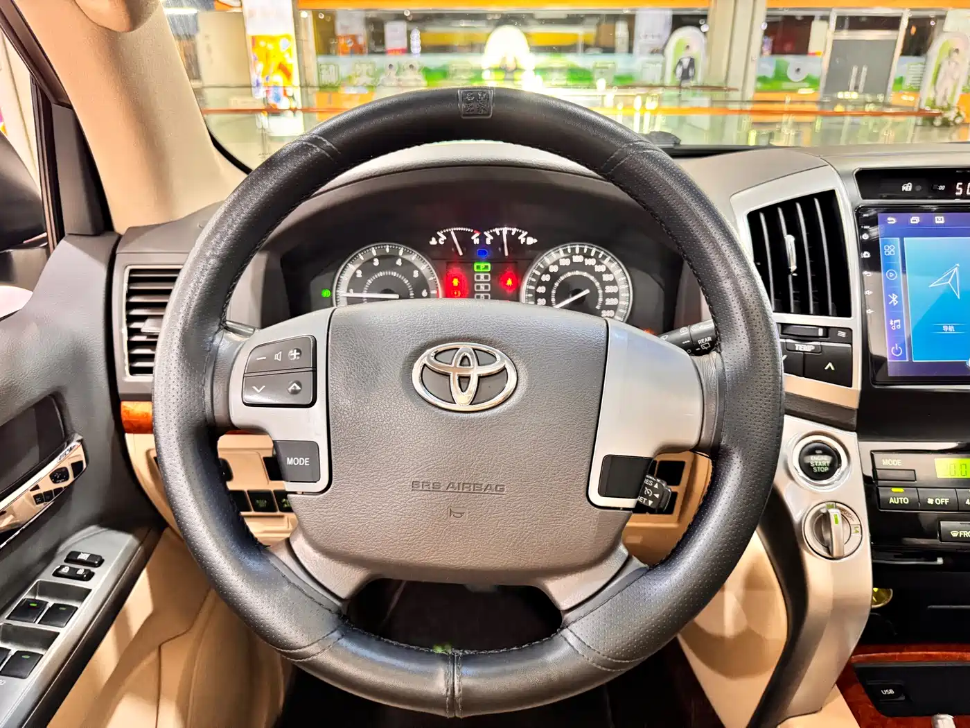 Toyota Land Cruiser 2012 4.0L Automatic VX фото 18