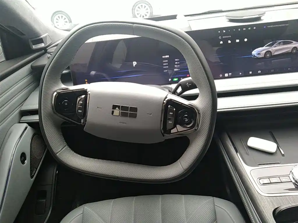 Geely Galaxy Galaxy E8 2025 700km Long Voyage Smart Drive Edition фото 11