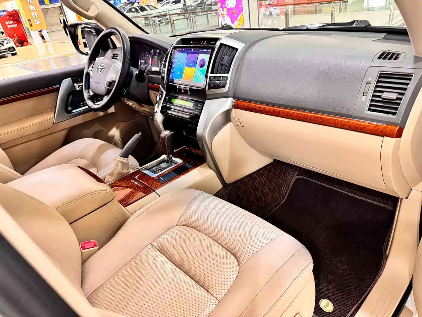 Toyota Land Cruiser 2012 4.0L Automatic VX фото 20