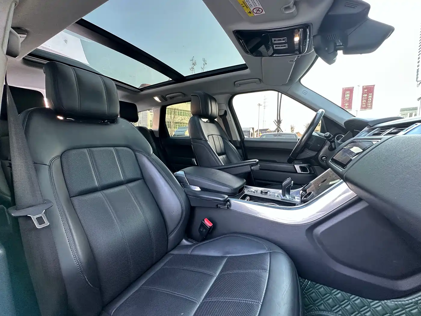 Land Rover Range Rover Sport 2019 3.0 SC V6 Special Edition фото 14