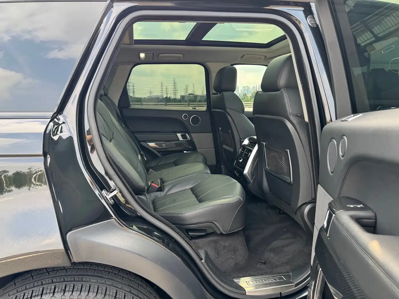 Land Rover Range Rover Sport 2016 Model 3.0 SC V6 SE фото 29
