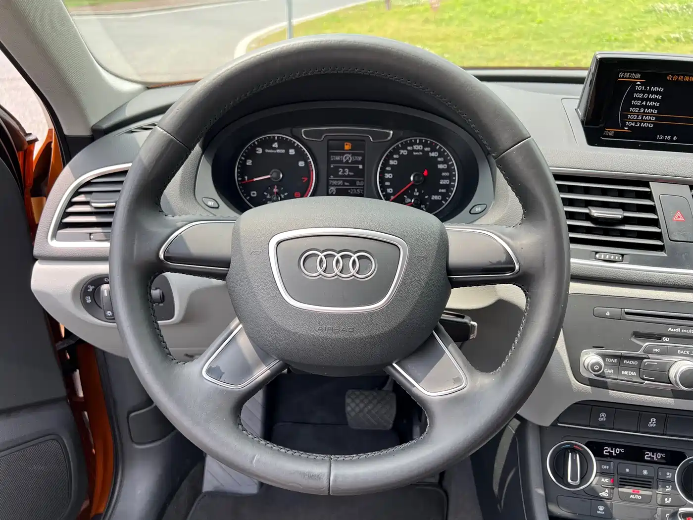 Audi Q3 2016 30 TFSI Standard фото 14