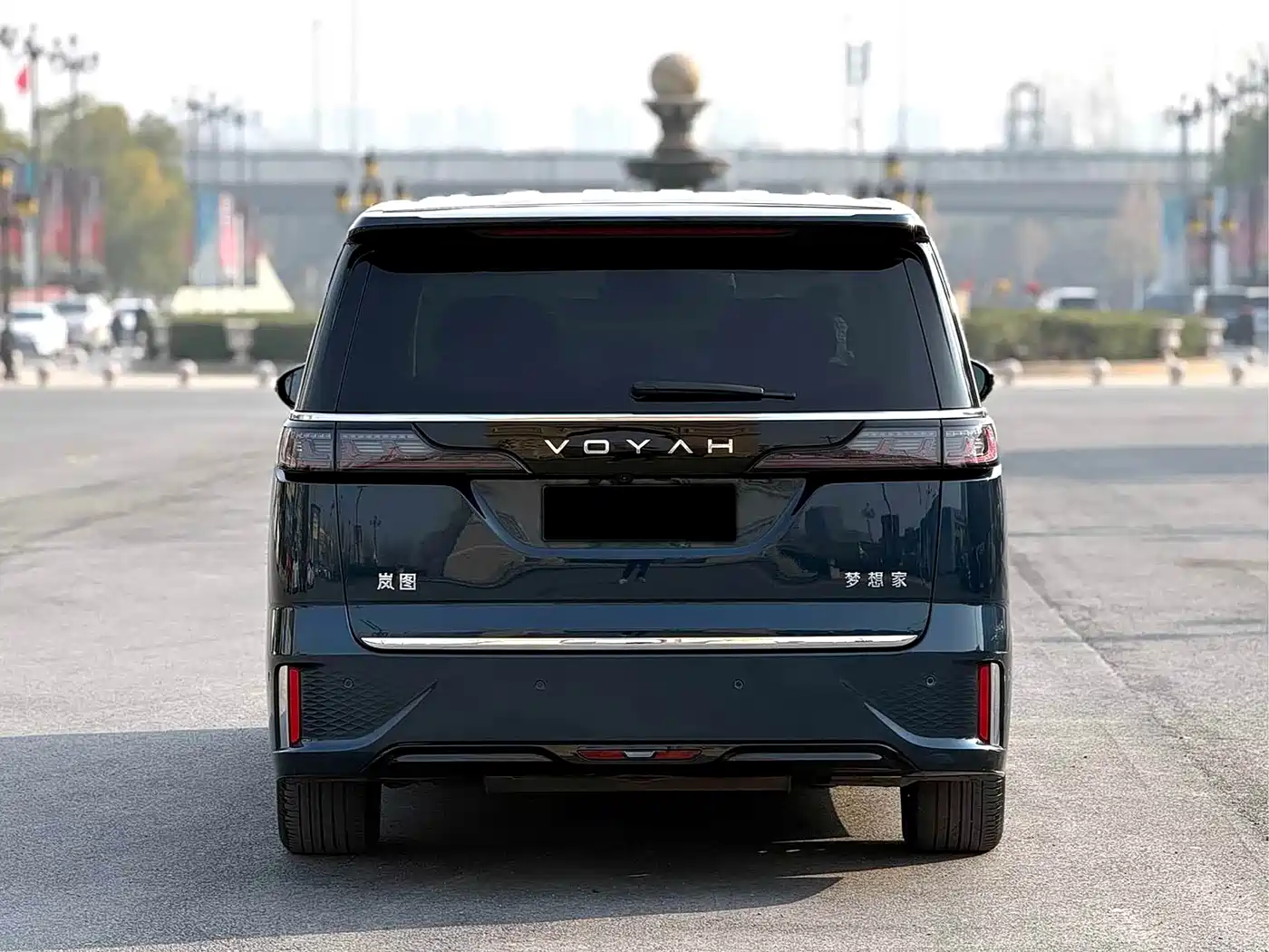 Voyah Auto Voyah Dreamer 2025 PHEV AWD Flagship Kunpeng Edition фото 16