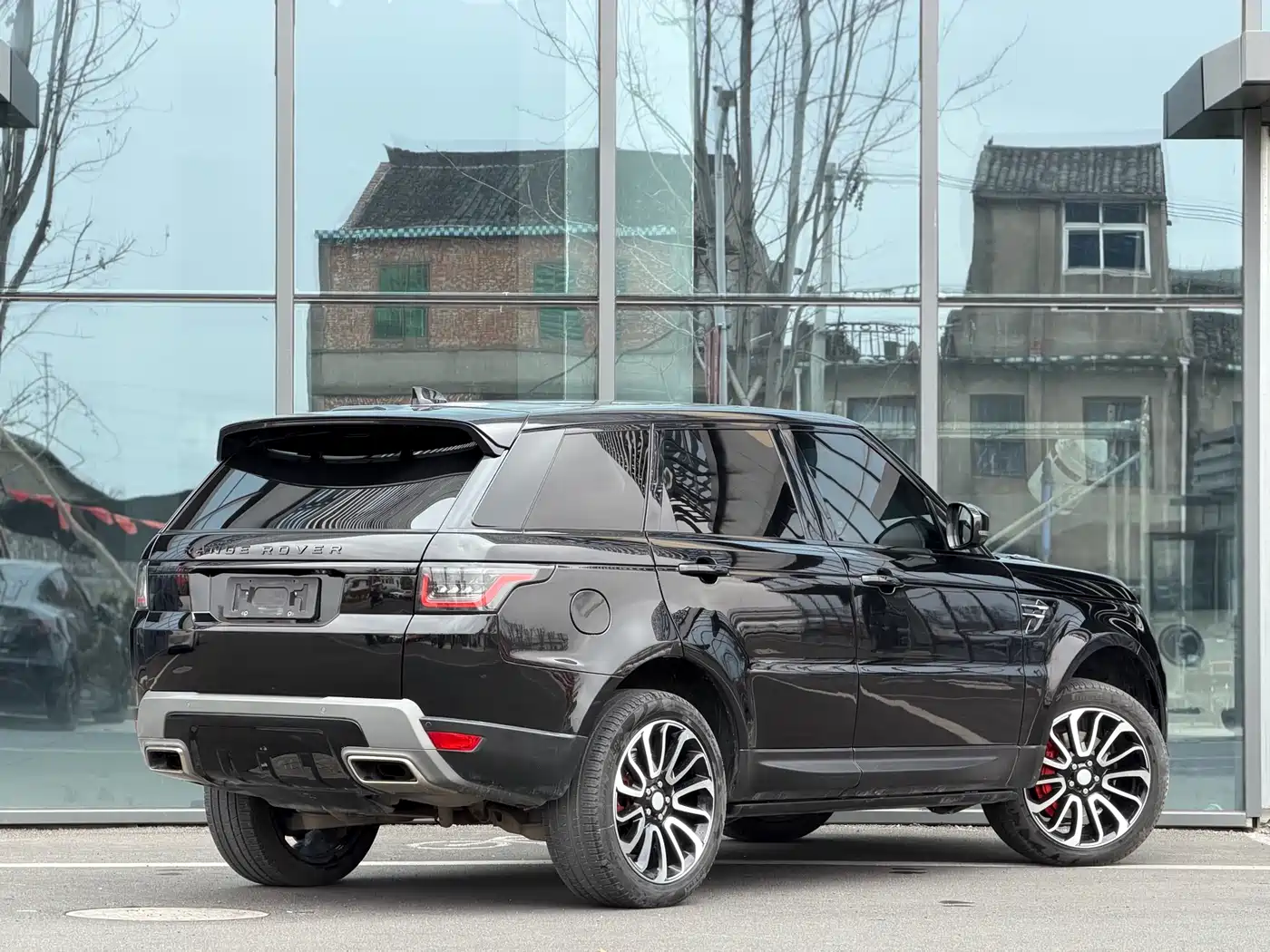 Land Rover Range Rover Sport 2019 3.0 SC V6 Special Edition фото 5