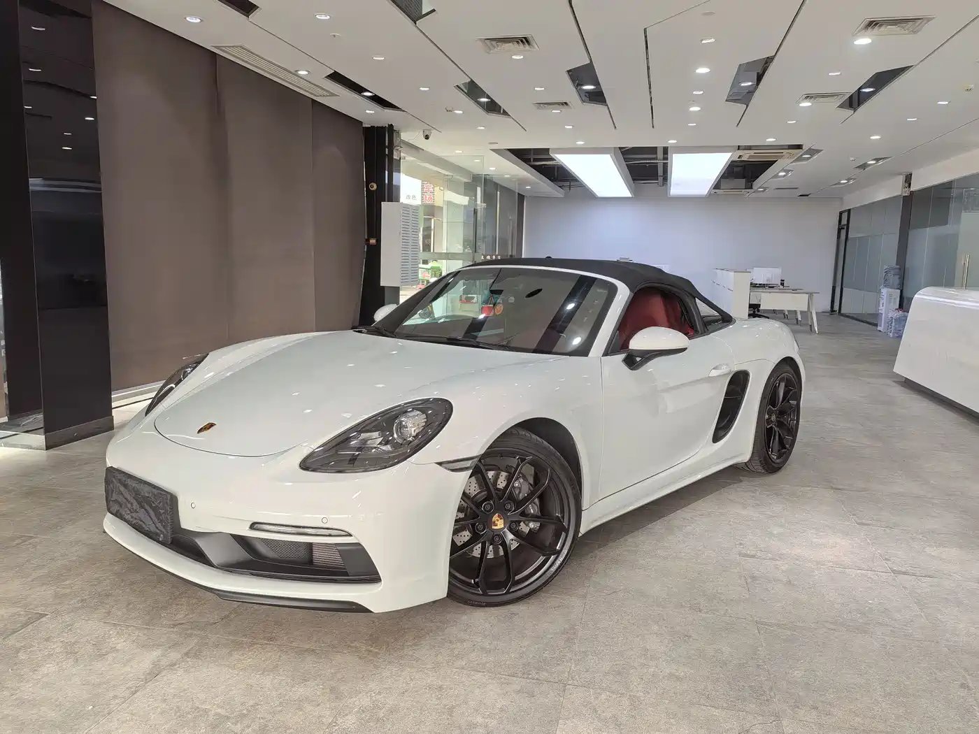 Porsche 718 2022 Spyder 2.0T фото 2