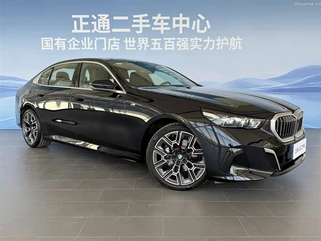 BMW 5 Series 2025 530Li Premium M Sport Package фото 7