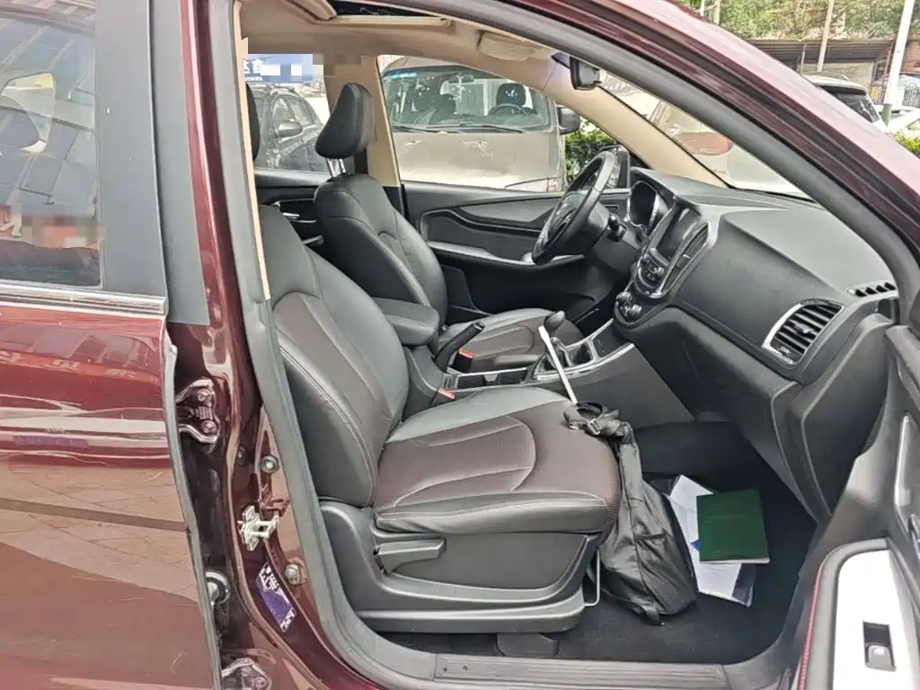 Baojun 560 2015 2015 1.8L Manual Luxury