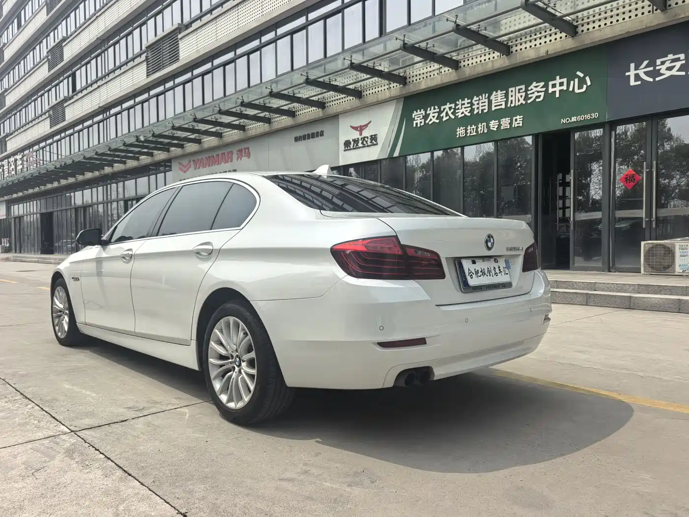 BMW 5 Series 2017 520Li Classic Edition фото 8