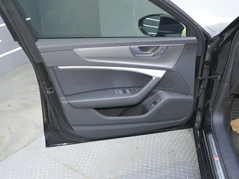 Audi A6L 2024 45 TFSI Premium Dynamic фото 11