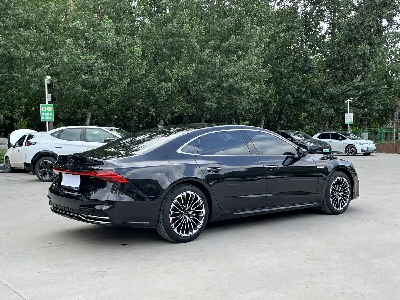 Audi A7L 2024 45 TFSI Luxury фото 3