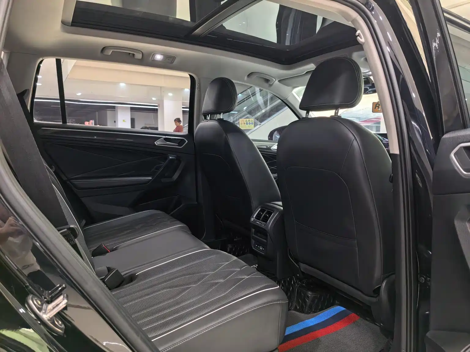 Фото 8 - Volkswagen Tiguan L